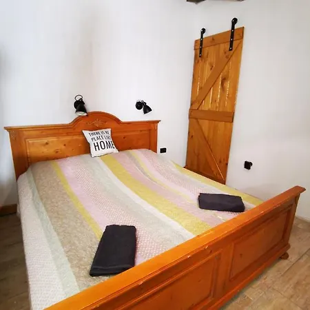 Orseg Kincse Nagy - 6 Fore ゲストハウス Hegyhátszentjakab